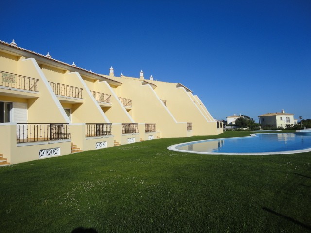 Condominium_for_sale_in_Albufeira, Guia_SMA8388